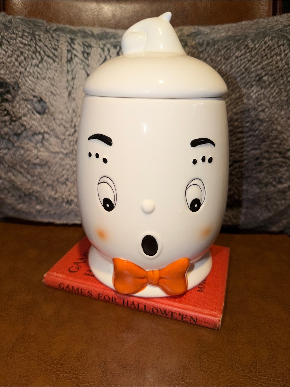 White Ceramic Ghost Jar with Orange Bow